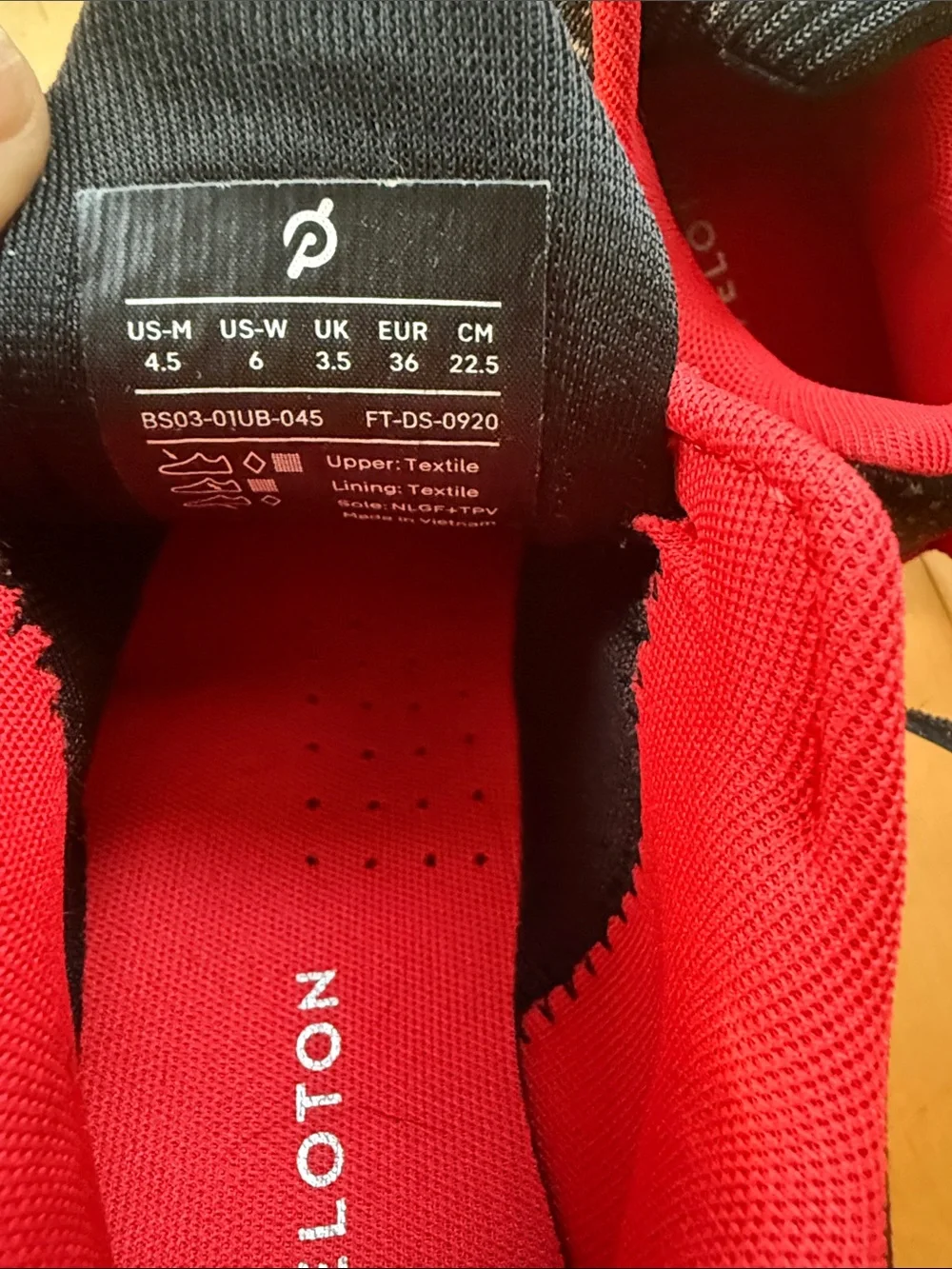 Peloton Black Cycling shoes size 6 women’s